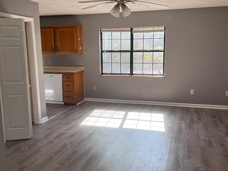 106 Jersey Dr — Photo 21
