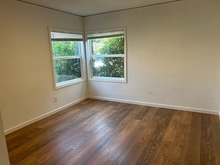 26 E Cortland Ave — Photo 12