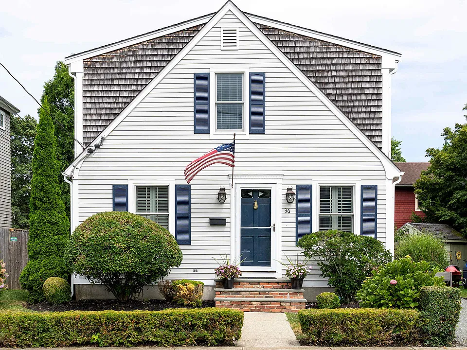 36 Roseneath Ave