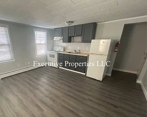 205 N Main St #2 Photo 1