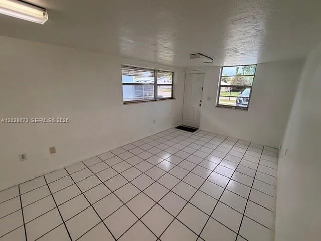 5608 Garfield St — Photo 8