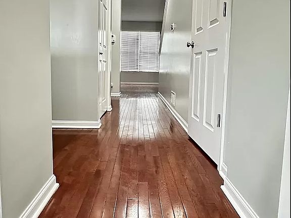 4th image of 510 Plaza Pl