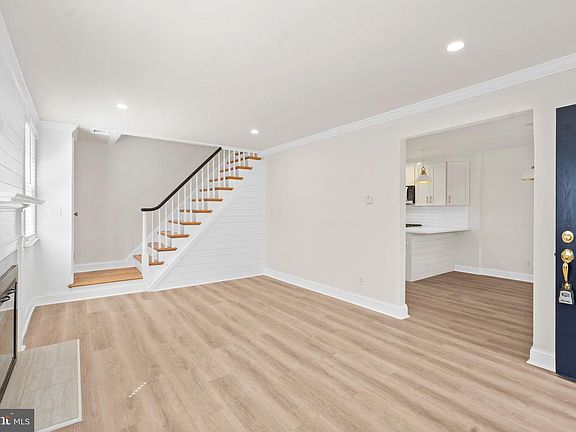 5th image of 559 Willowbrook Rd
