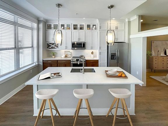4th image of 5355 Pinehurst Park Dr #72bb543fc