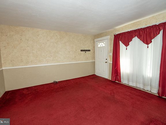 4th image of 4338 Salmon St