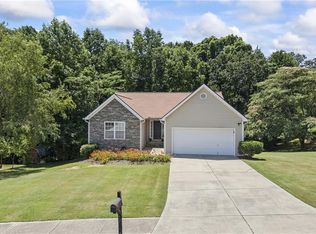 5012 Yellow Stone Dr, Flowery Branch, GA 30542