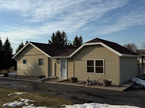 W6894 Sunnyvale Ln, Greenville, WI 54942