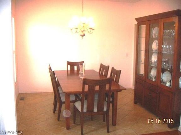 4th image of 2090 Fordham Ln