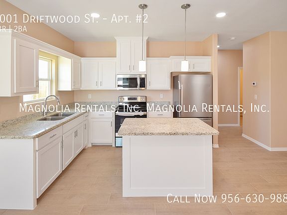 3rd image of 3001 Driftwood Ln APT 2