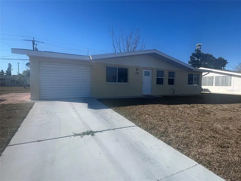 322 Lasayette Dr NE — Photo 3