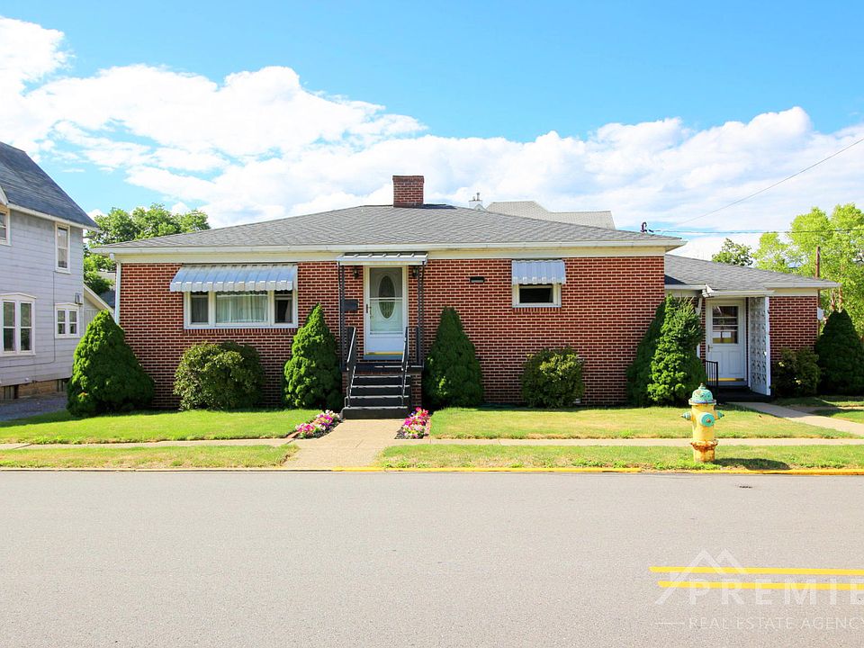 1st image of 4 W Mountain Ave S