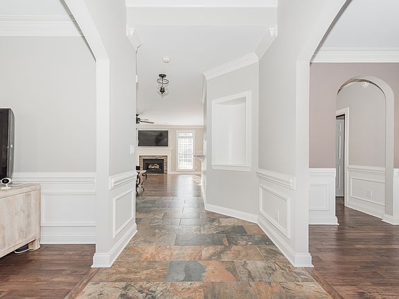 3rd image of 4321 Beech Wood Ct