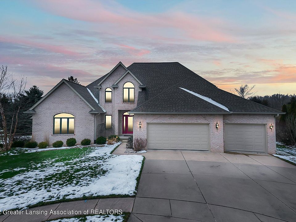 1st image of 425 Ravenwood Ct