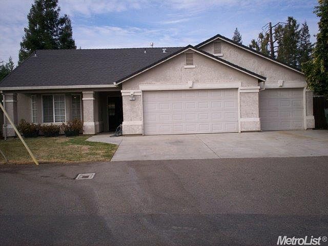 2nd image of 7127 Sherry Ln