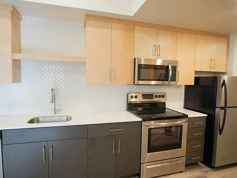 6015 S Virginia Ave #301 — Photo 7