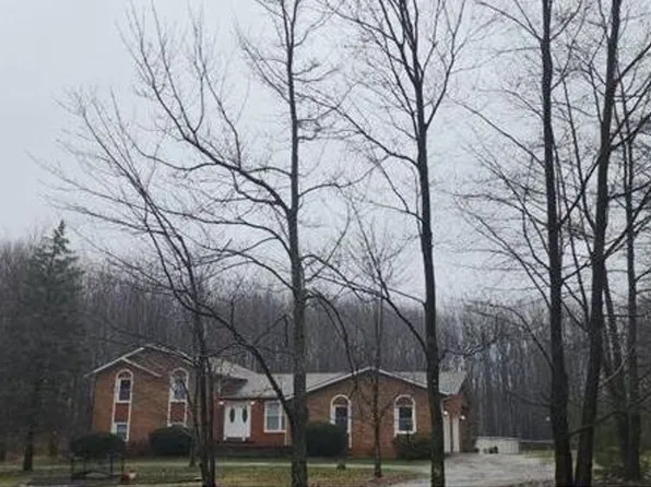 9829 Partridge Trl, Kirtland, OH 44094