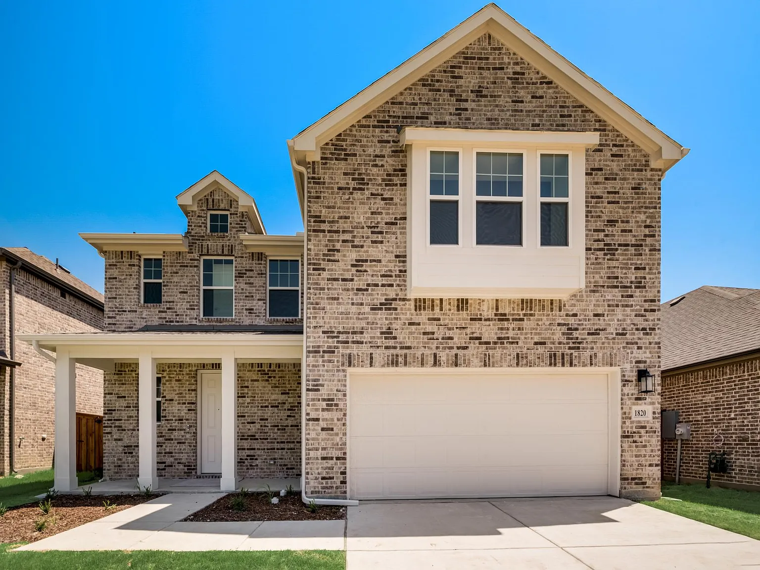 4 bed, 2.5 bath, 2140 sqft, $2,600 — Photo 1