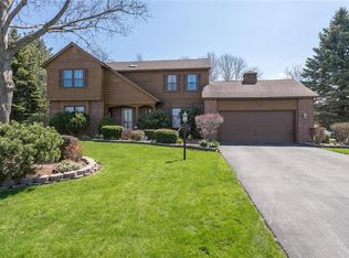 262 Montvale Ln, Rochester, NY 14626
