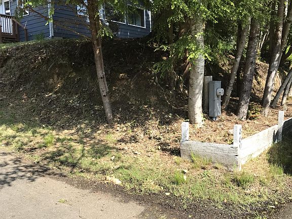 4th image of 860 SW Dolores Dr