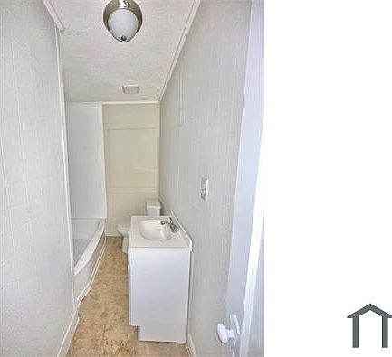 5th image of 1037 47th St