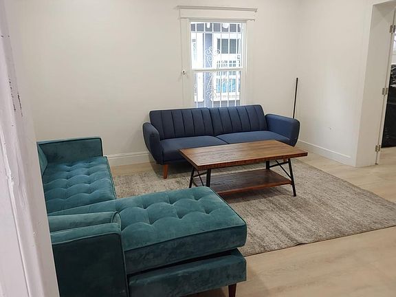 2nd image of 1131 Valencia St #1131