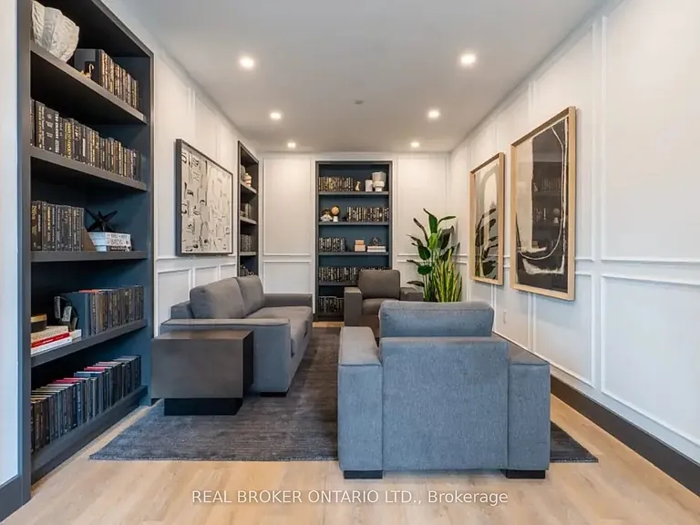 1882 Gordon St #410 — Photo 8