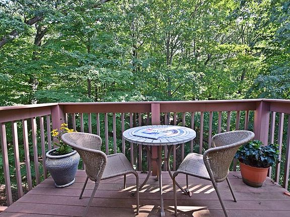 4th image of 8291 Montridge Ct