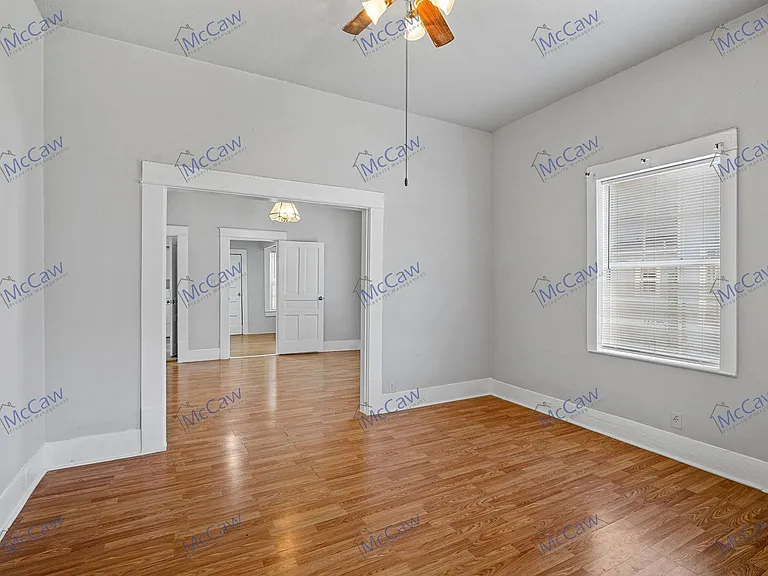419 N Grand Ave #A — Photo 7