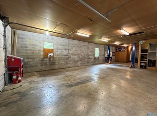 Cave Spring Rd, Owens cross roads, AL 35763