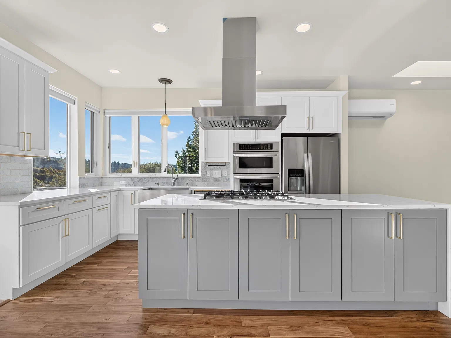 2 bed, 1564 sqft, $4,395 — Photo 3