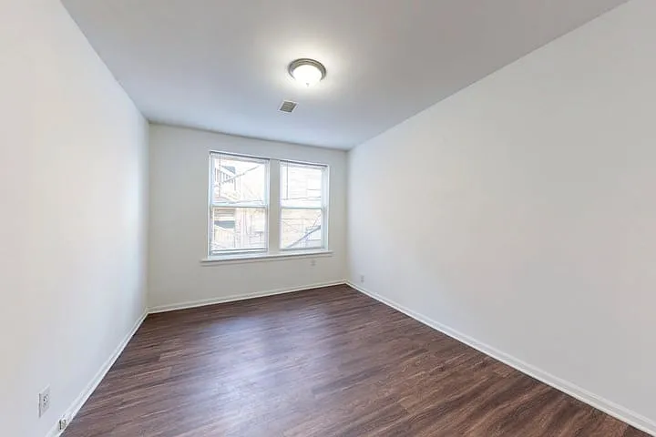925 East 46th Street — Photo 17