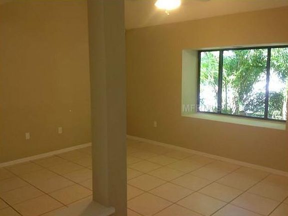5th image of 8424 Cypress Lake Cir