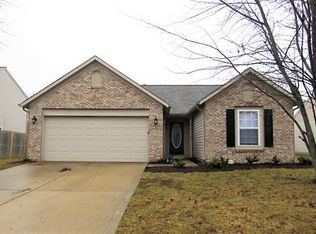 10673 Summerwood Ln, Fishers, IN 46038