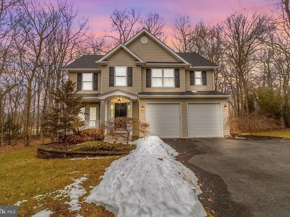 665 Braeburn Dr, Martinsburg, WV 25403