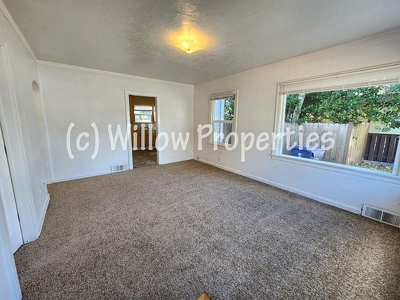 3rd image of 6611 S Montgomery St