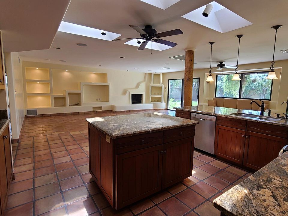 Open kitchen and great room