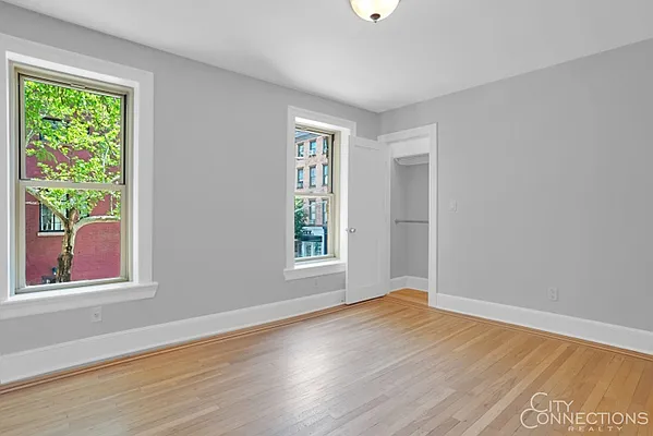 Rented by City Connections Realty | media 24