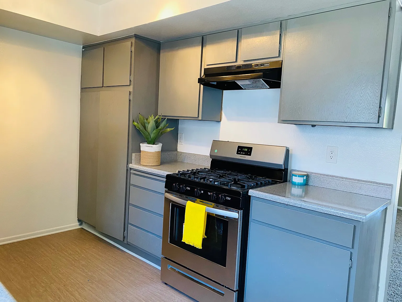 COUNTRY ORCHARD ESTATES — Photo 1