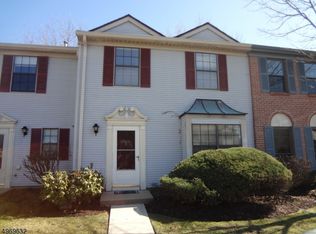 9 Daniel Dr, Franklin Park, NJ 08823