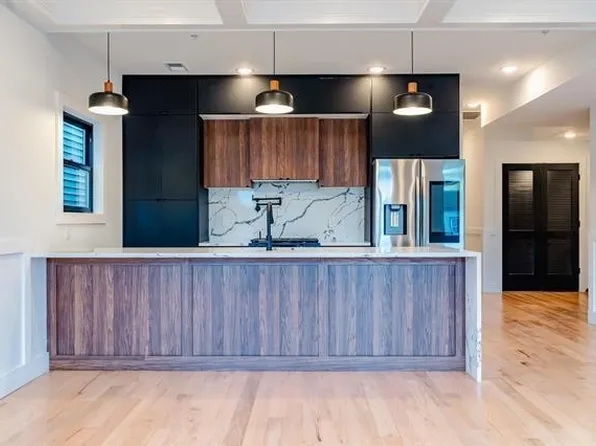 141 Sherman Avenue image 3 of 19