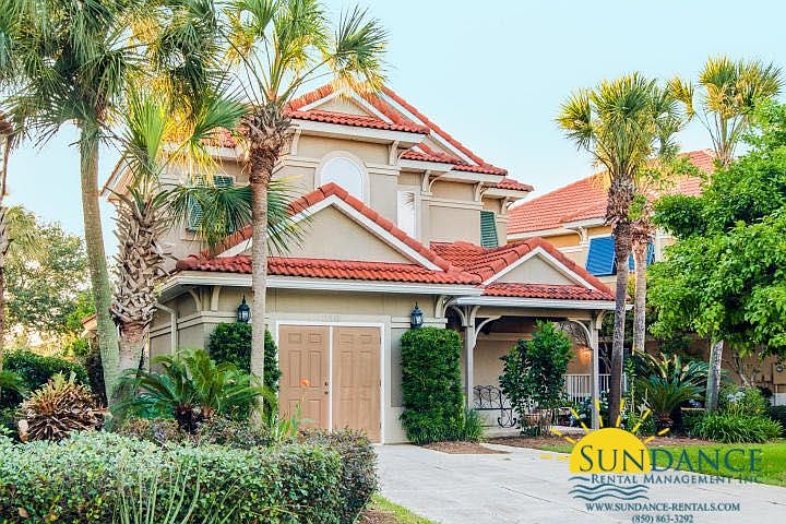 1st image of 216 Calusa Blvd