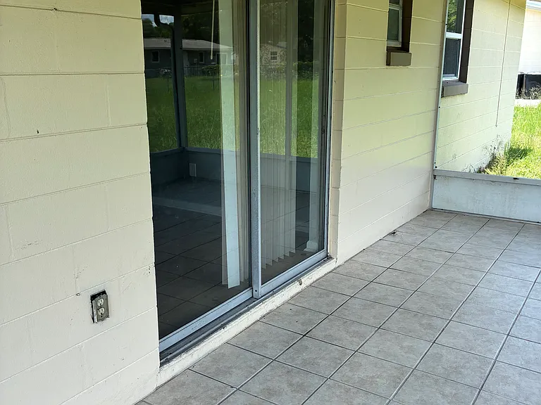 04-14311 SW 39th Ter #4 — Photo 7