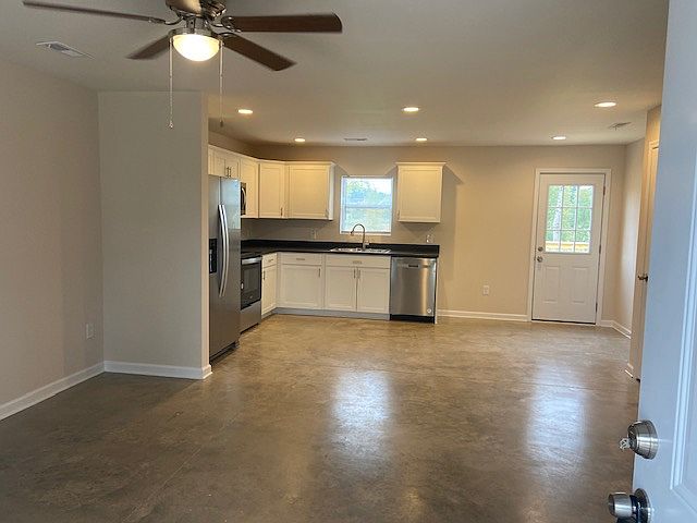 1st image of 600 Rylee Ln #B