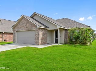 16910 Desmare St, Gulfport, MS 39503