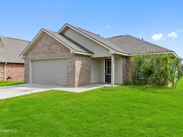 16910 Desmare St, Gulfport, MS 39503