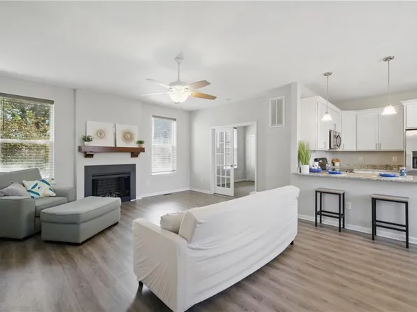 9560 10th Bay St #B, Norfolk, VA 23518