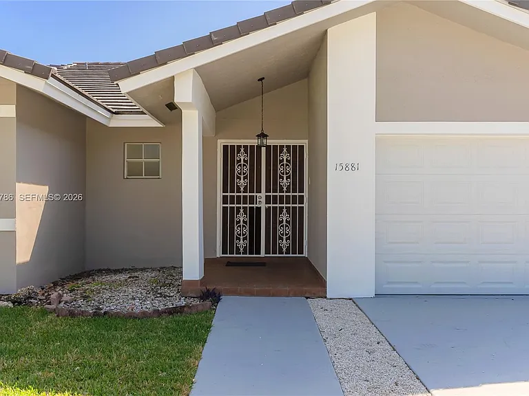 15881 SW 139th Ave — Photo 20