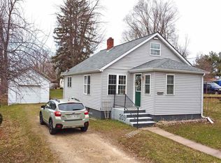 209 Arlington Ave, Mauston, WI 53948