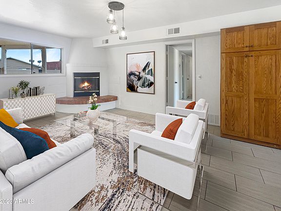2nd image of 1219 E AVENIDA ELLENA --