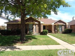 5422 Meadow Vista Ln, Garland, TX 75043